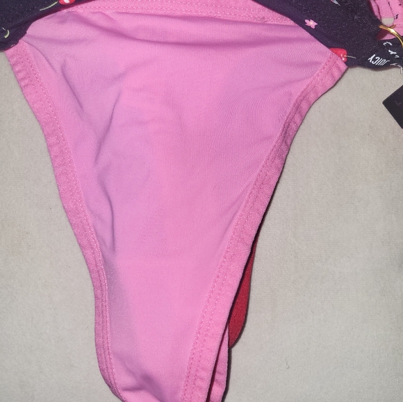 JUICY COUTURE ๐ THONGS - Picture 3 of 16